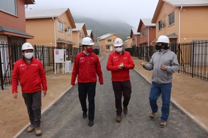 AUTORIDADES REGIONALES FISCALIZAN MEDIDAS SANITARIAS EN LA CONSTRUCCIÓN DE VIVIENDAS SOCIALES