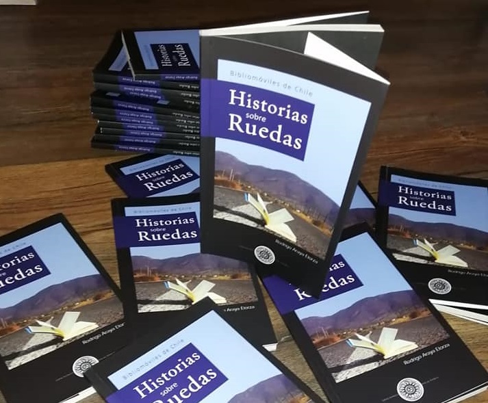 Libro sobre bibliotecas móviles chilenas ya comienza a rodar