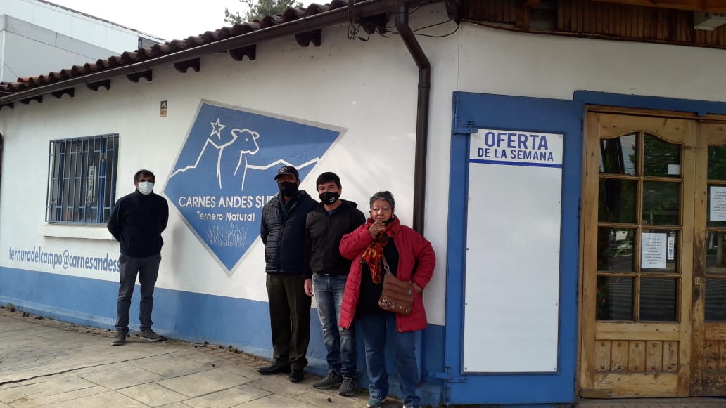 Emprendedores caprinos de la región visitan la primera planta faenadora móvil de Chile