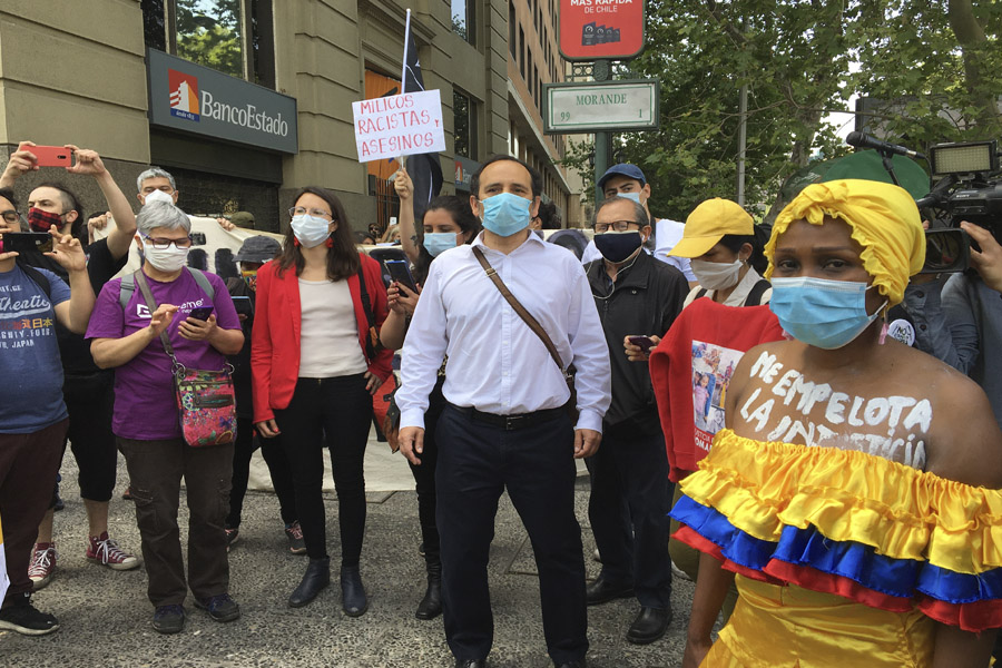 FRENTE A LA MONEDA EXIGIERON JUSTICIA PARA ROMARIO VELOZ