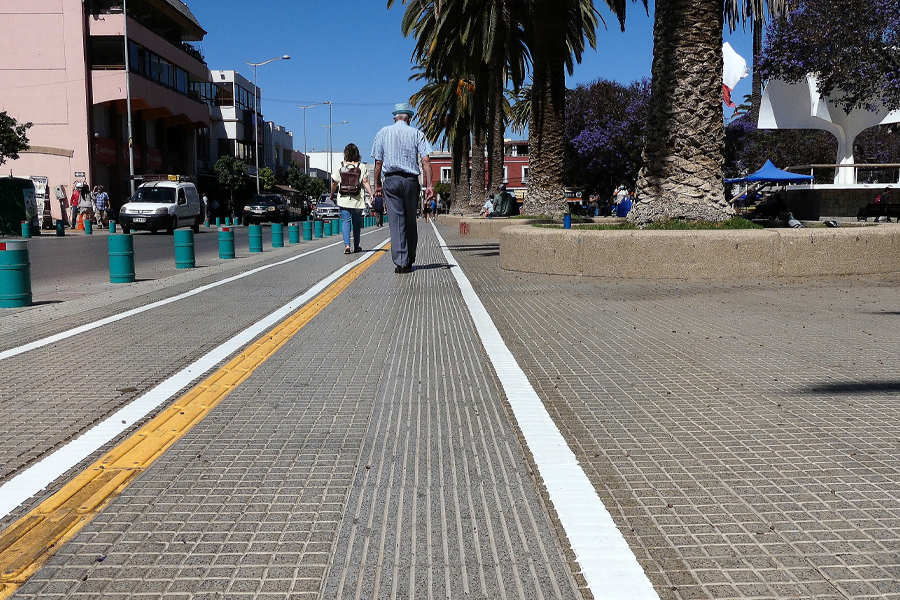 Inician demarcación y señalización de circuitos peatonales en calles céntricas de Ovalle