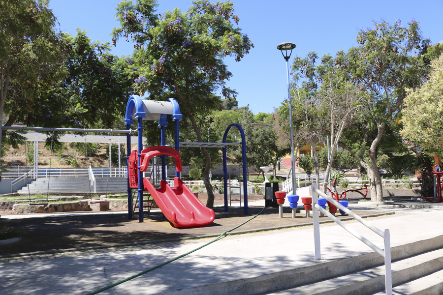 Habilitan espacios públicos con recursos municipales en Ovalle