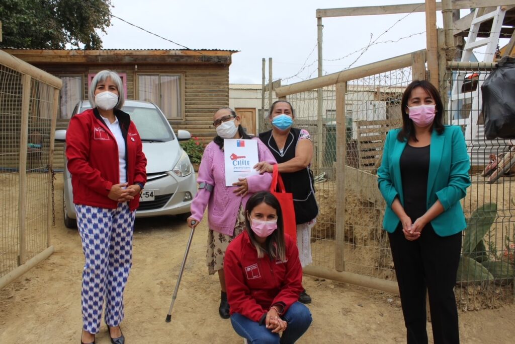 Jefas de hogar de Coquimbo se convirtieron en dueñas legales de sus propiedades