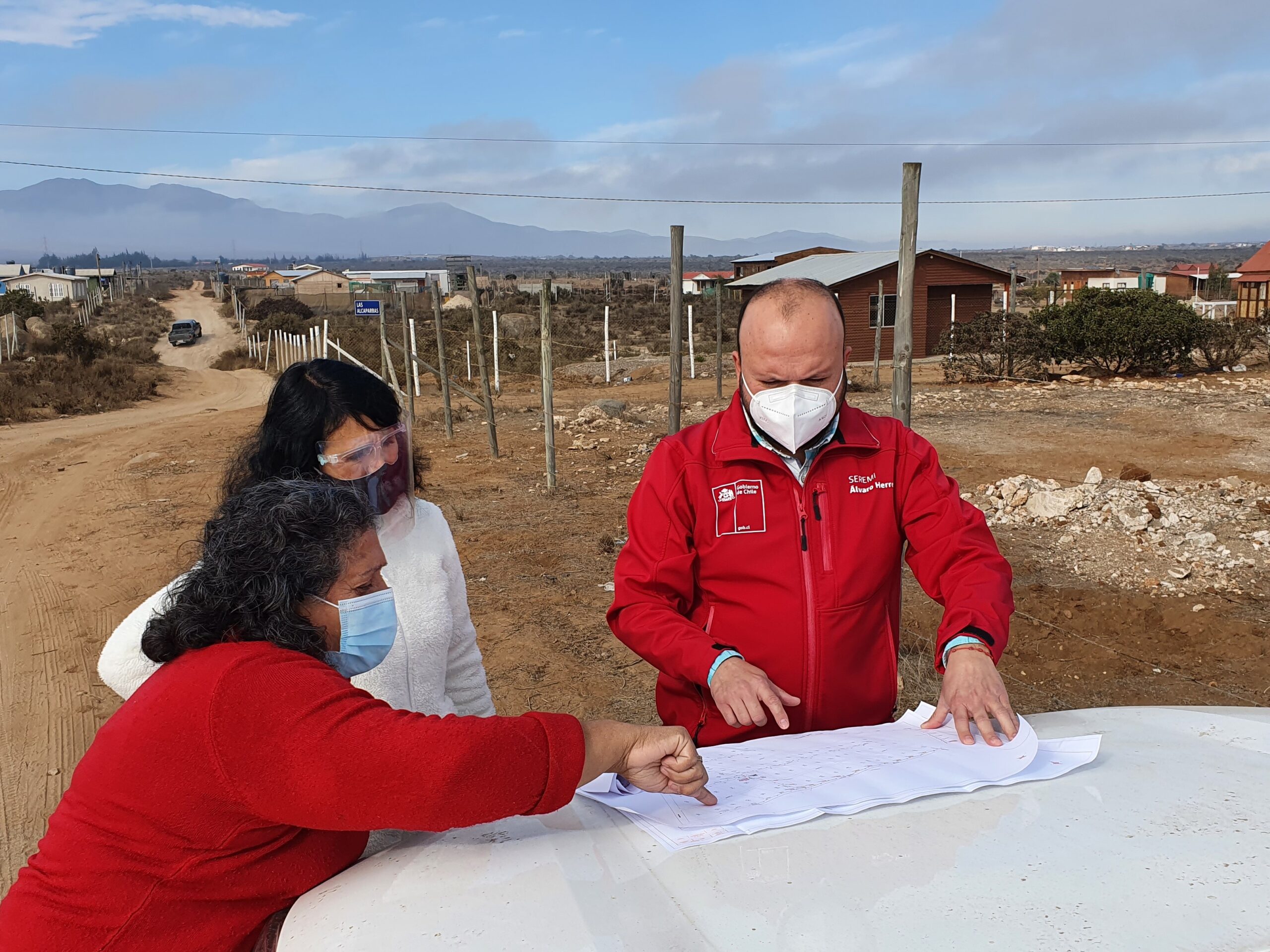 Inician electrificación de viviendas de Guayacanes