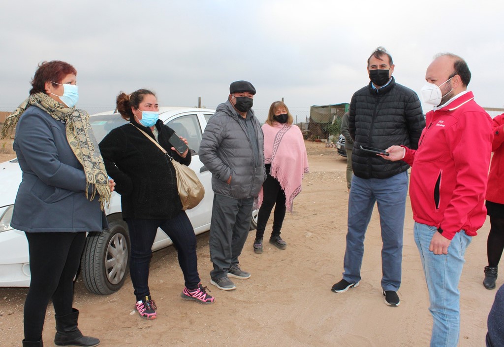 Anuncian que 70 familias de Las Tórtolas de Tongoy tendrán energía eléctrica