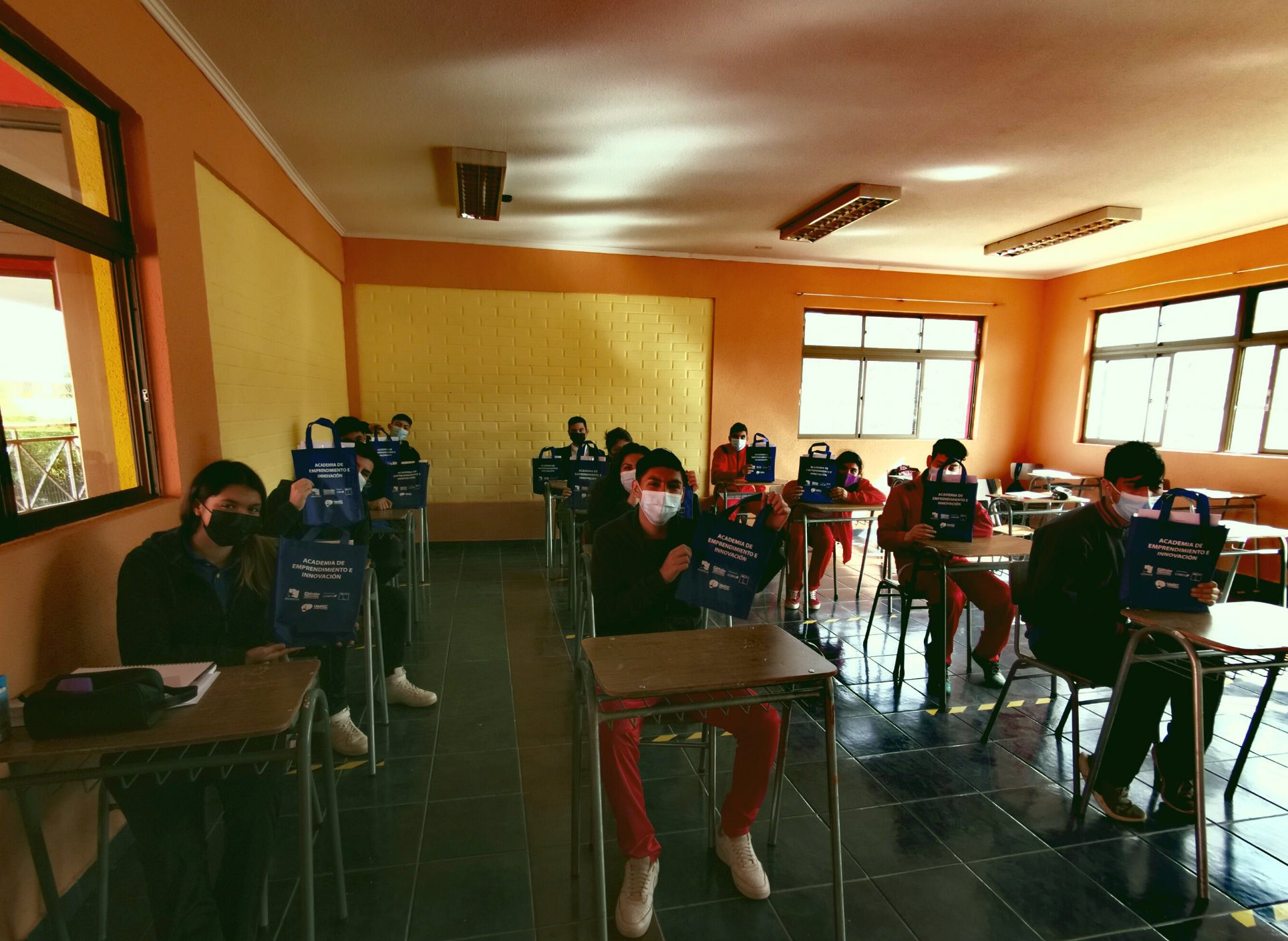 Jóvenes del Limarí potencian sus habilidades para entregar soluciones innovadoras a la provincia