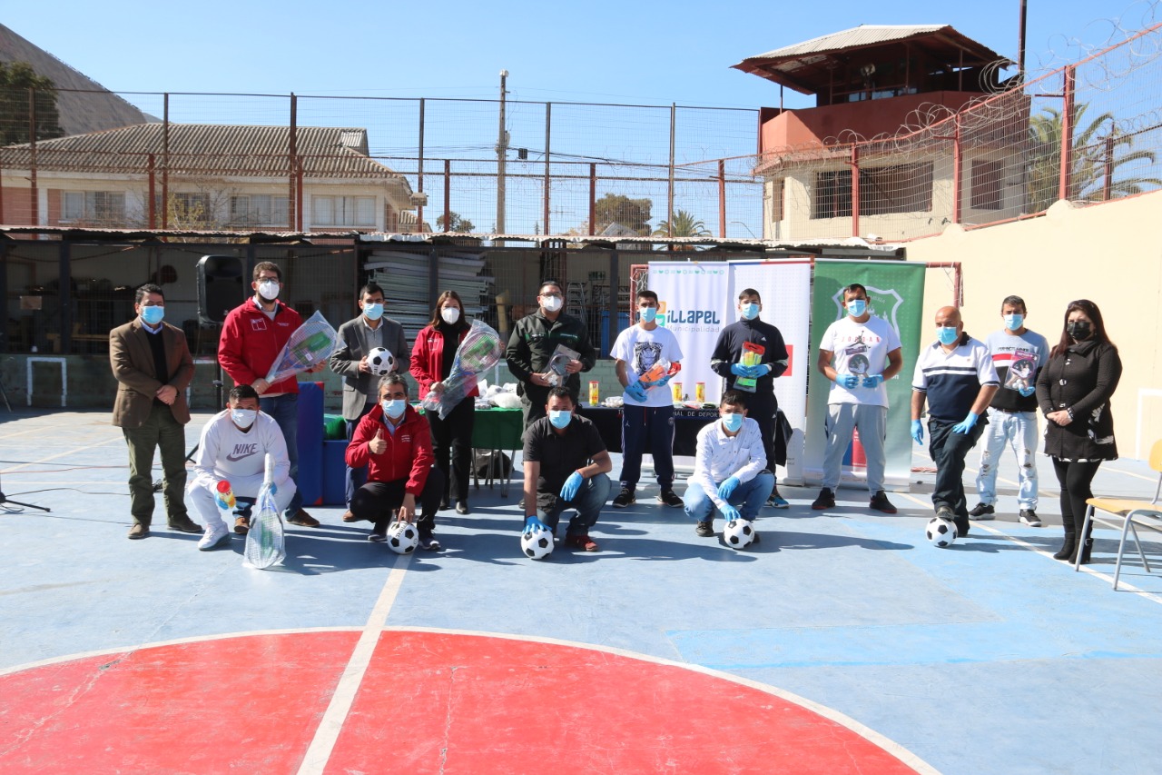 Gendarmería recibe implementación para realizar actividades deportivas en centro penitenciario de Illapel