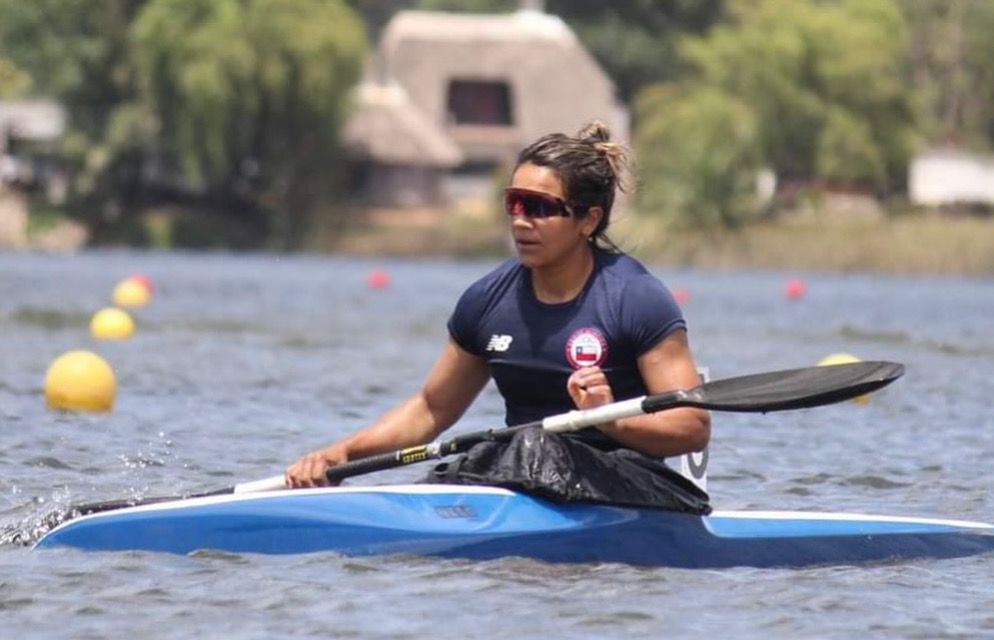 Ysumy Orellana cosecha tres medallas en Sudamericano de canotaje.