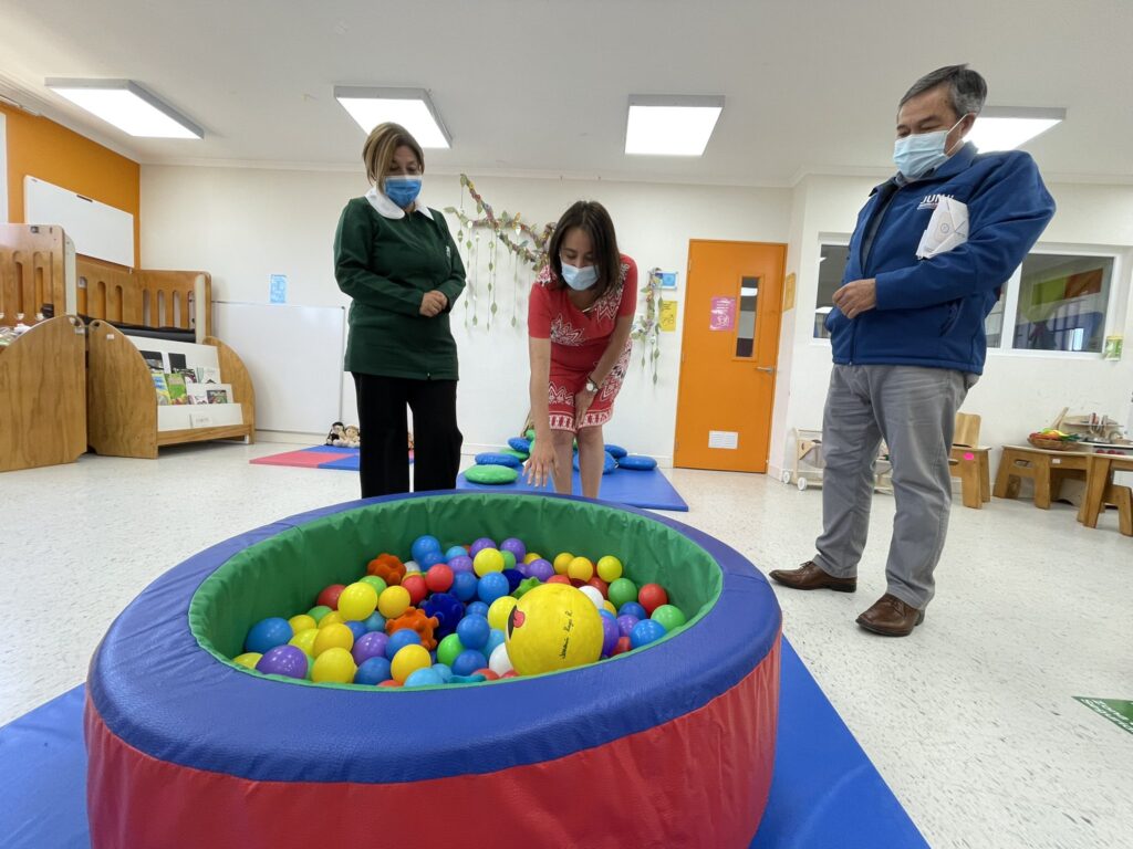 Refuerzan invitación a inscribir a niños y niñas en los jardines infantiles de verano de la JUNJI