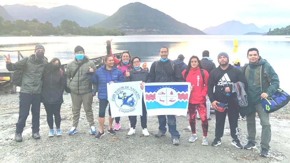 CON MEDALLAS VUELVEN DE FUTRONO  NADADORES REGIONALES DE AGUA ABIERTAS.