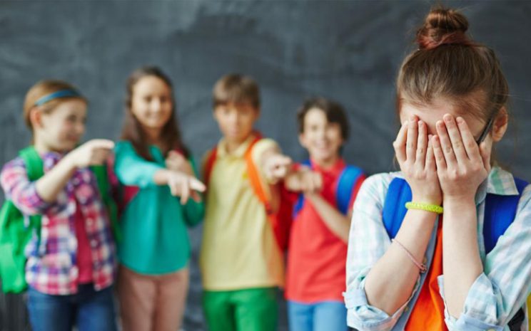 Seremi de Educación condena violencia de estudiantes anunciando estrategias para mejorar la convivencia escolar