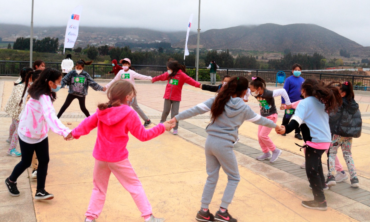 Escolares celebraron el Día Mundial del Deporte y Actividad Física en el  Parque Urbano