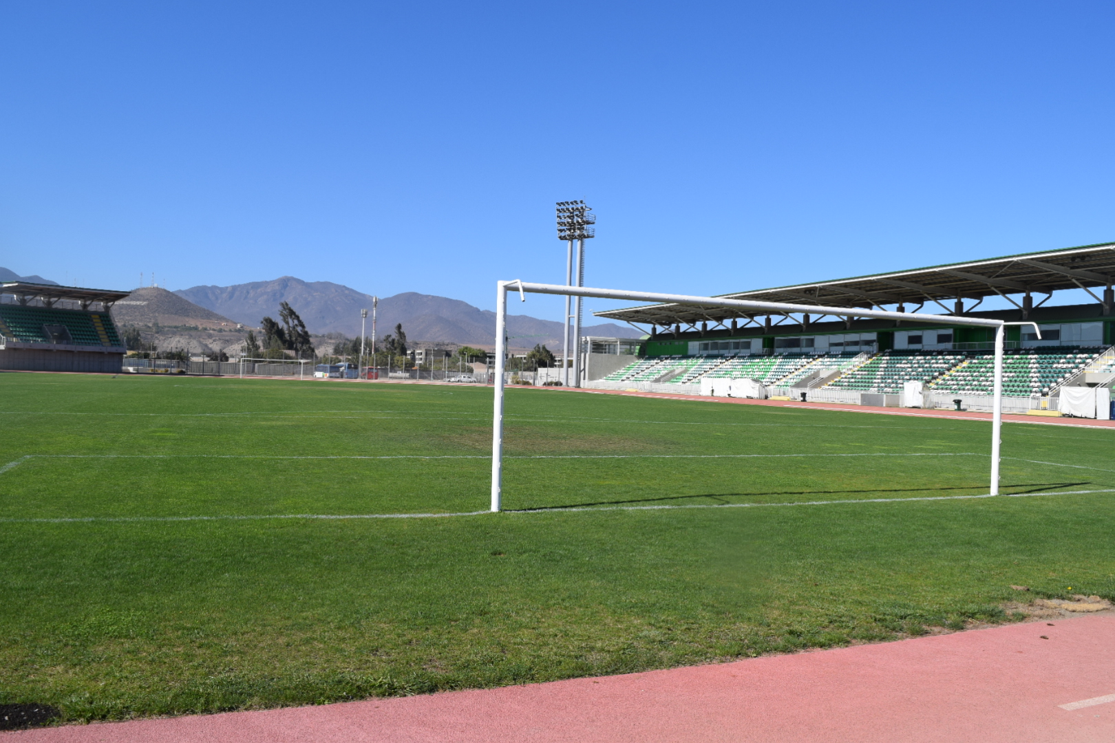 El próximo 13 de abril se inicia el proceso de resiembra de la cancha del Estadio Municipal Diaguita de Ovalle