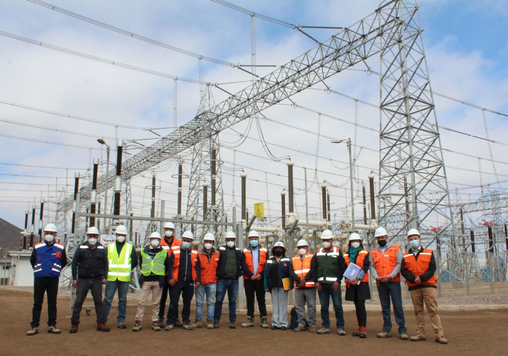 Con visita a subestación eléctrica capacitan a docentes de liceos técnicos-profesionales