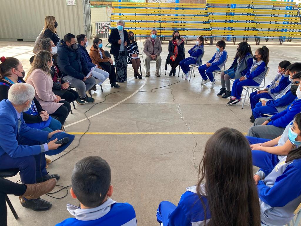 Celebran Día de la Convivencia Escolar en Escuela Manuel Espinosa López de Ovalle con su sello afectivo y lector