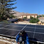 Restaurante de Vicuña reducirá su cuenta de luz a la mitad utilizando paneles fotovoltaicos