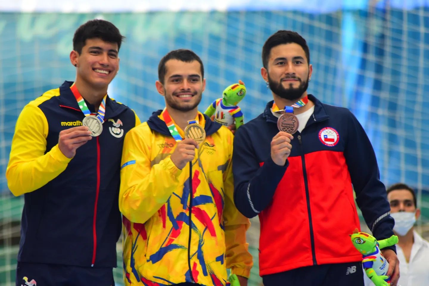 Joel Álvarez logra bronce en los Juegos Bolivarianos de Colombia.