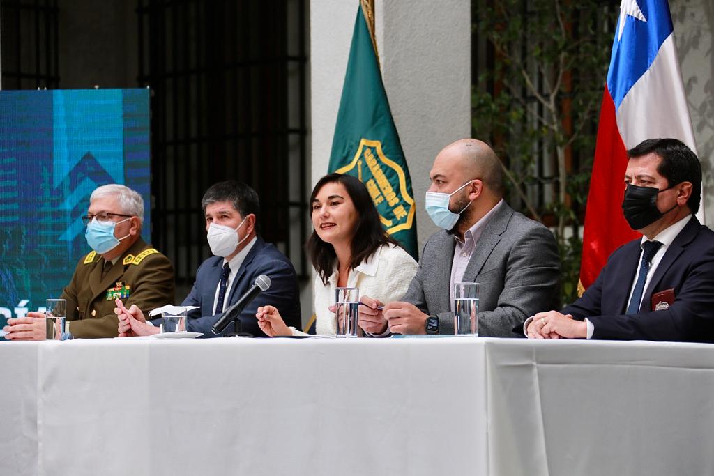 Ministra del Interior presenta Unidad Consultiva y Comisión para la Reforma de las policías