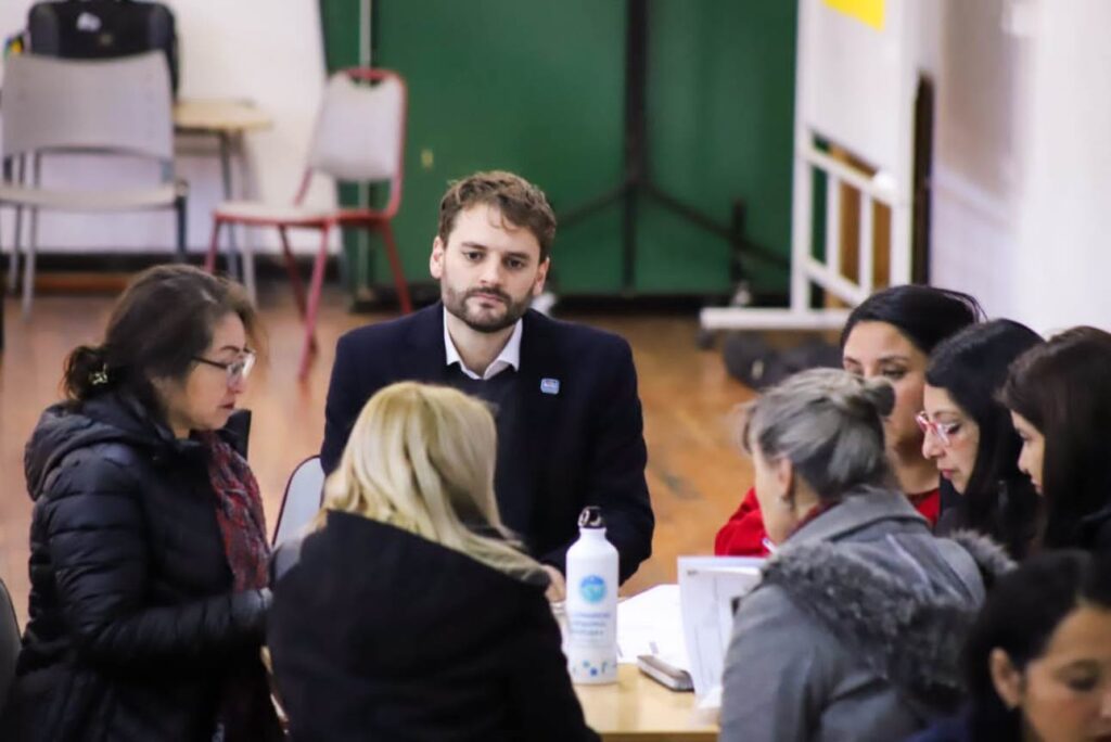 Secretario Ejecutivo del Plan de Reactivación<br>Educativa comparte las trayectorias de aprendizajes<br>de colegio Héroes de la Concepción de La Serena