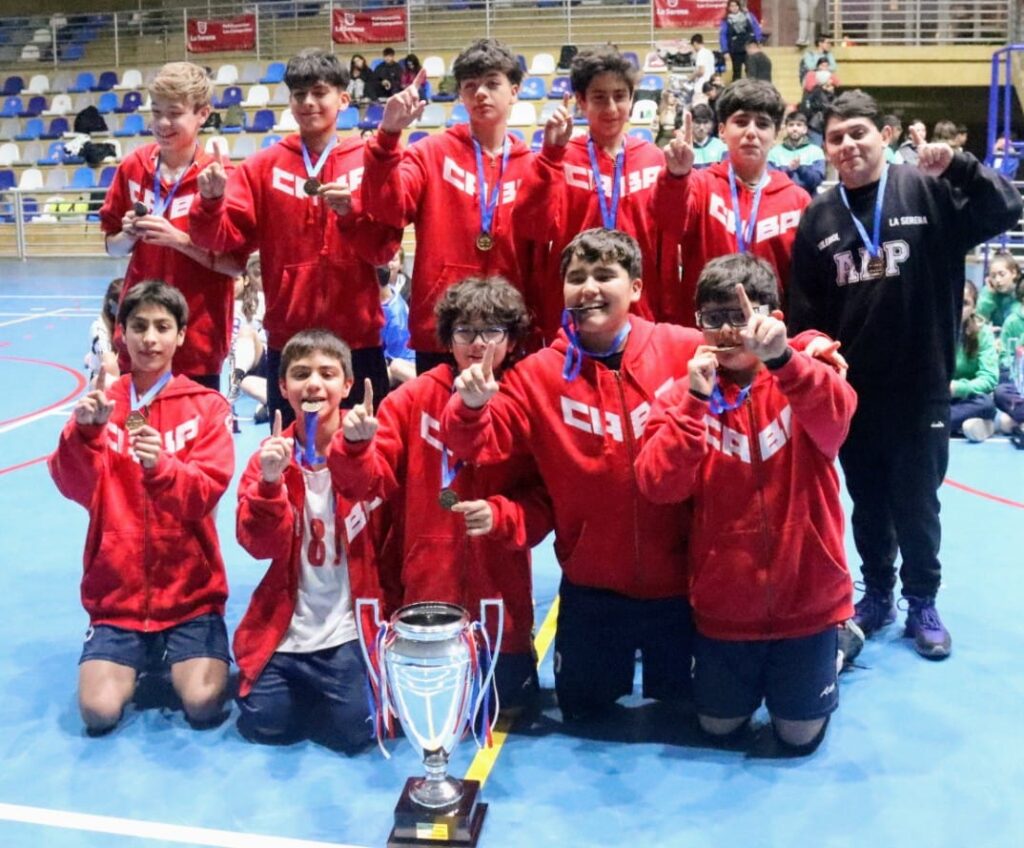 El voleibol de los Juegos Deportivos  Escolares ya tiene campeones regionales.