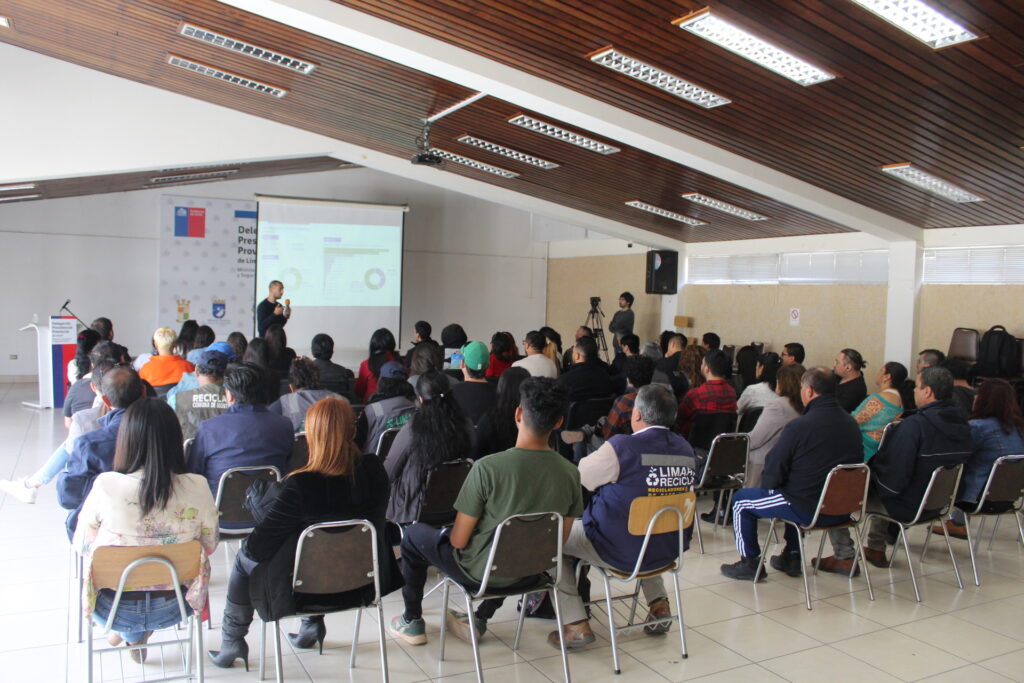 Realizan seminario sobre ley de Responsabilidad Extendida del Productor en materia de residuos en Ovalle